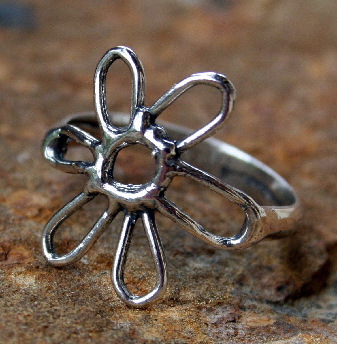 Ring Sterling Silber Flower Power Federring von ricciworthdesigns