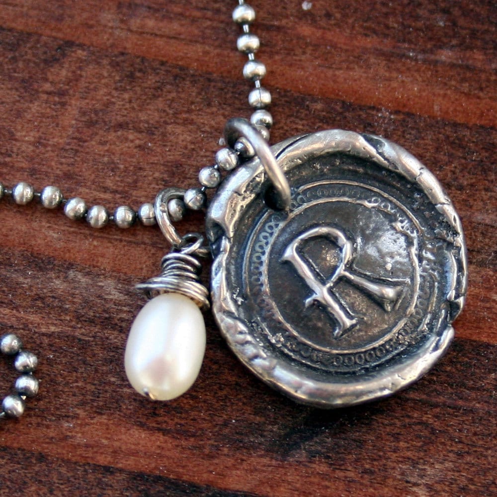 Zunehmende Poetic Style Old World Seal Halskette Sterling Silber von ricciworthdesigns