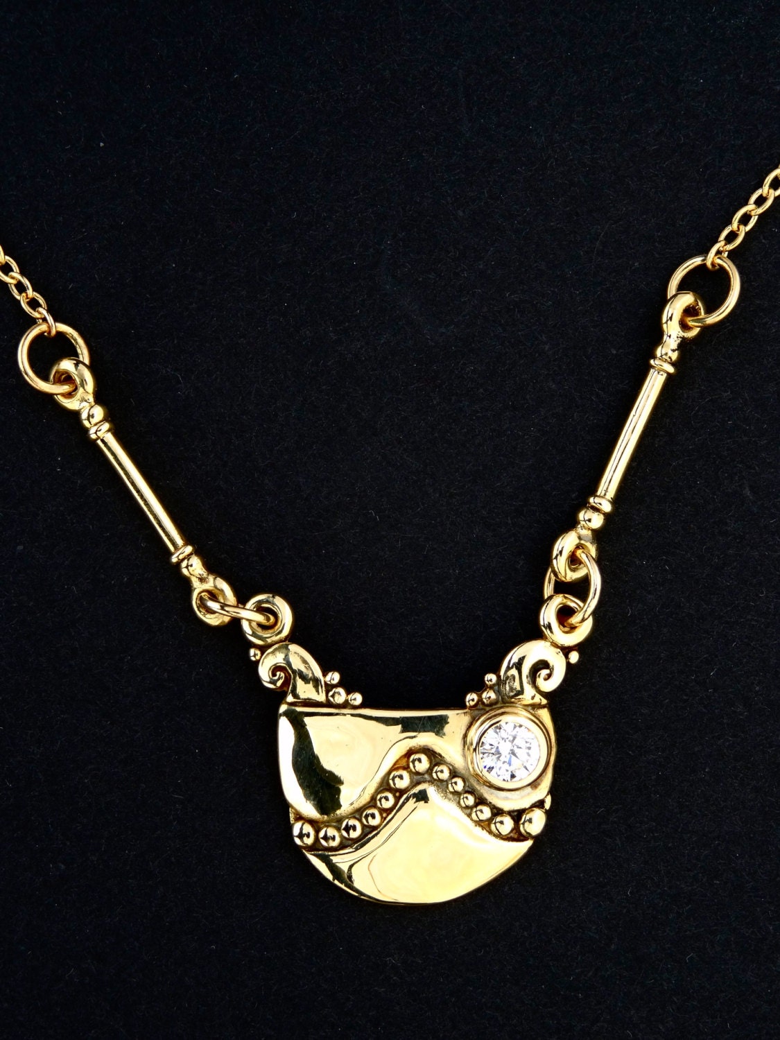 Diamant - Collier Handgefertigte 14 Kt. "Goldene "Classical Curve" Halskette Mit Einem .25 Pt." Geschliffenen Diamanten, Seitenstege Und von rickmahonskigold