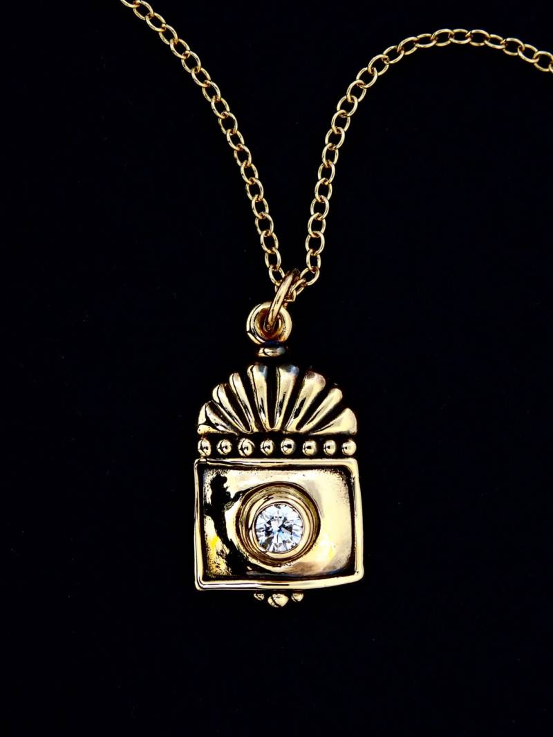 Diamant-Halskette - Handgefertigte 14 Kt Gold "Sonnenstrahl" Halskette Mit Einem.20 Pt-Diamanten Von Rick Mahonski, Goldschmied von rickmahonskigold