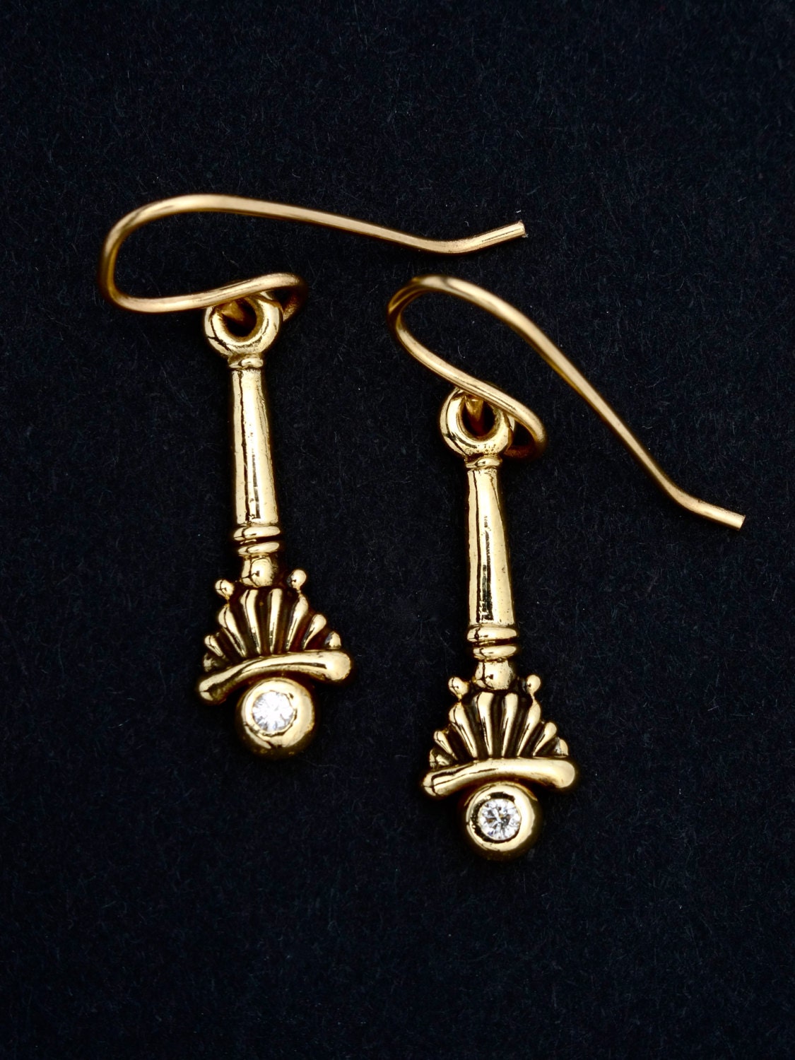 Diamant-Ohrringe - Handgefertigte 14 Kt Gold "Fan" Ohrringe Mit Zwei.5 Pt Diamanten Von Rick Mahonski, Goldschmied von rickmahonskigold