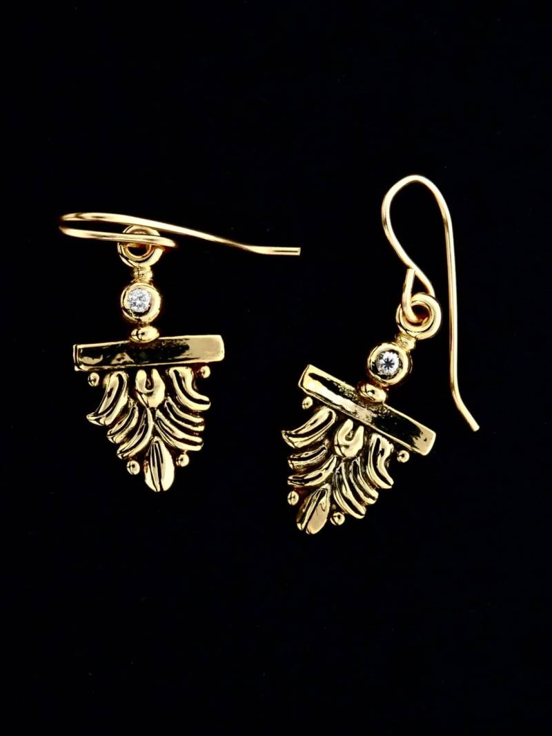 Gold-Diamant-Ohrringe - Handarbeit 14 Kt Gold "Fleur" Ohrringe Mit Zwei Diamanten Von.5 Pt von rickmahonskigold