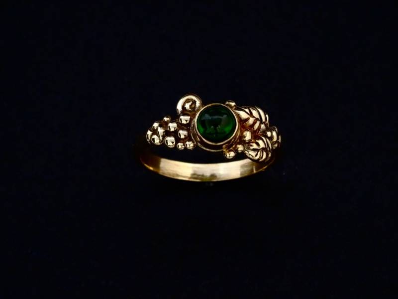 Grüne Diopsid Ring - Handarbeit 14 Kt Gold "Wald" Mit Einem 5mm Runde Grüne Chromdiopsid von rickmahonskigold