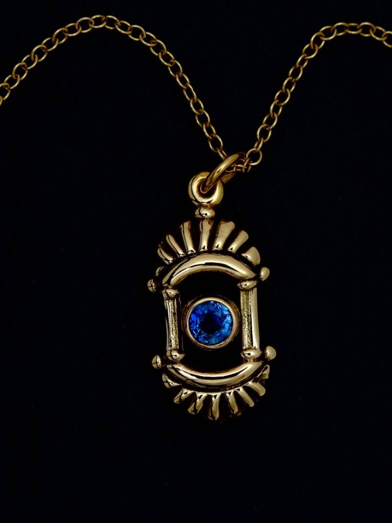 Handgefertigte 14 Kt Gold "Double Fan" Halskette Mit Einem 4, 5 Mm Rund Facettiert Ceylon-Saphir von rickmahonskigold