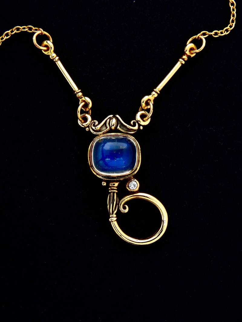Handgefertigte 14 Kt Gold "Neverland" Halskette Mit Einem 10x14mm Kissen Geschnitten Ceylon Mondstein, .5 Pt. Diamant, Seite Bars Und 18" Kette von rickmahonskigold
