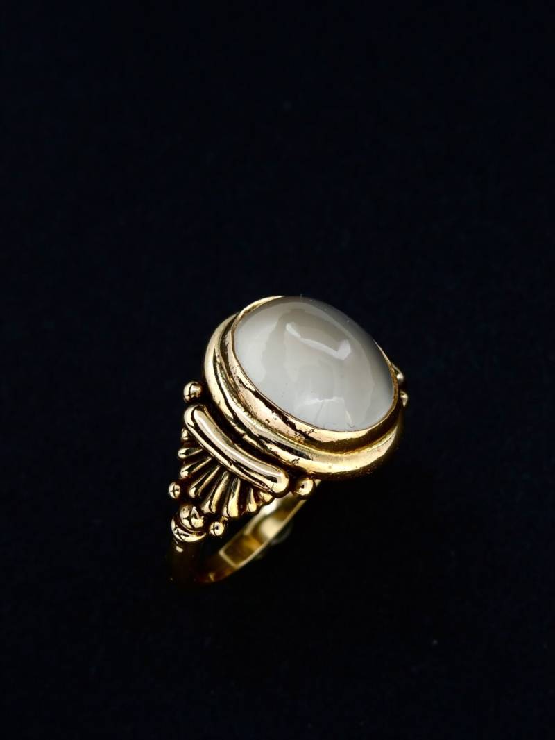 Mondsteinring - Handarbeit 14 Kt Gold "Fan" Ring Mit 11x9mm Oval Mondstein von rickmahonskigold