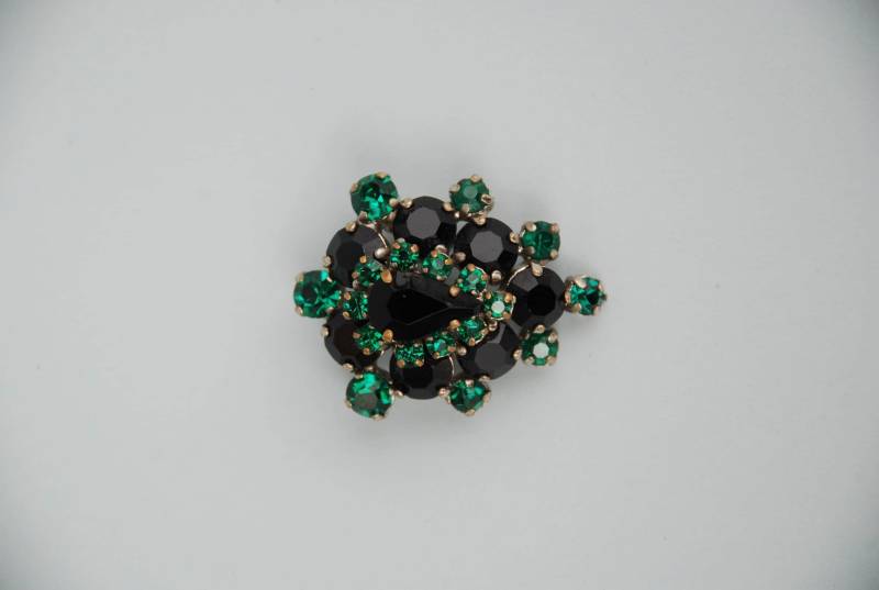 Vintage 60 Er Jahre Brosche Schwarz Grüne Straßsteine von riessaykel