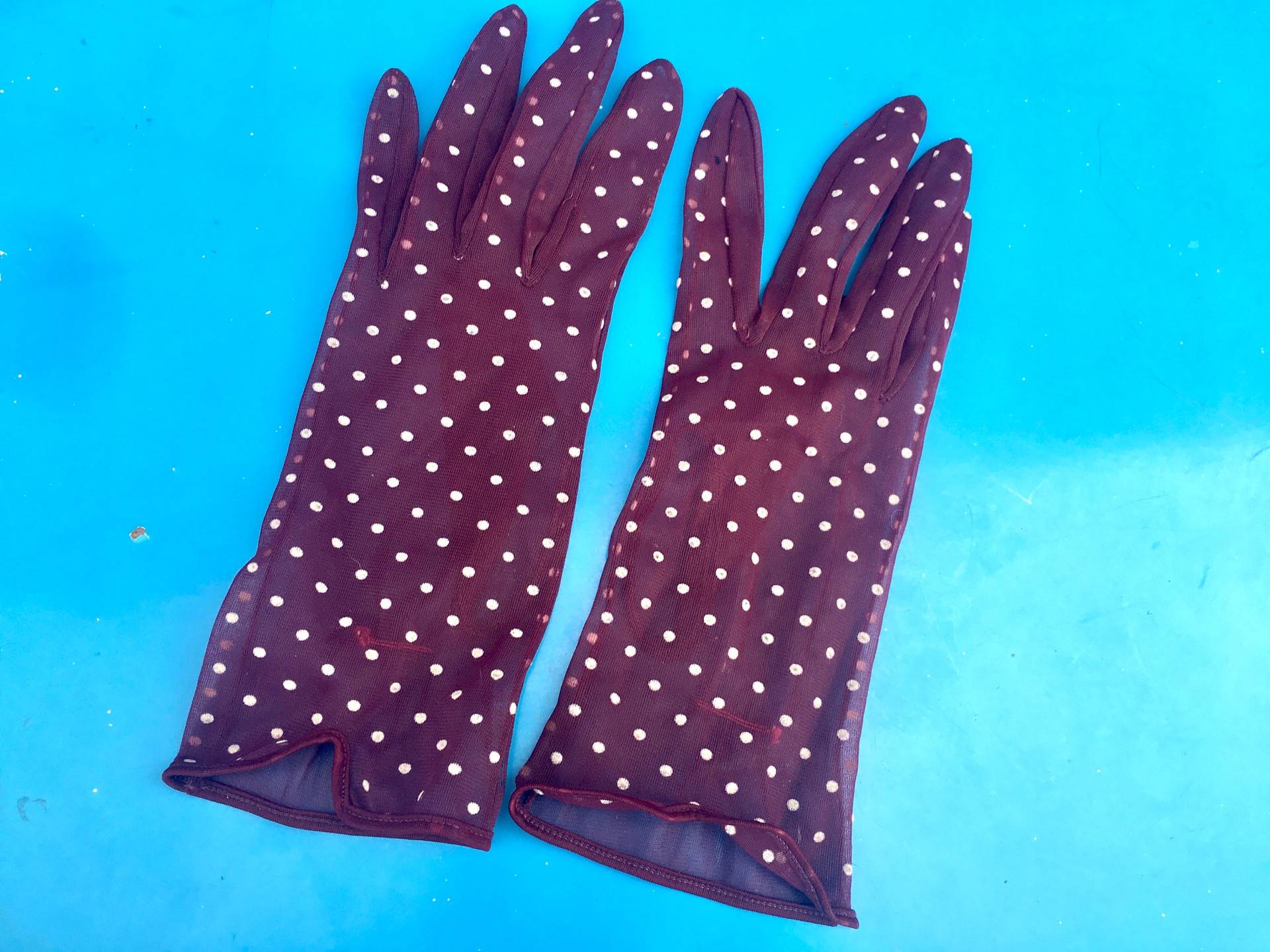 Vintage Handschuhe 50Er Jahre, Rot Mit Punkten von riessaykel