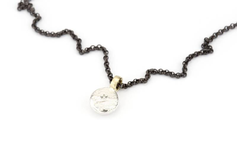 Kleiner Anhänger Nugget Silber Mit Gold Und Diamant von ringleinshop