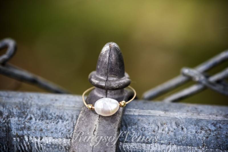 Handgemachter 24K Vergoldeter Ring Süßwasserperle Stapelring von ringsofvenus