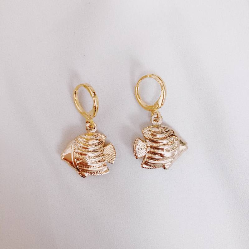 Vergoldet 24 Karat Creolen Mit Anhänger/Ohrring Fisch Hängeohrringe Schmucktrends Vergoldet 24 Karat Creolen Mit Anhänger/Ohrring Fisch Hängeohrringe Schmucktrends von riseAshine