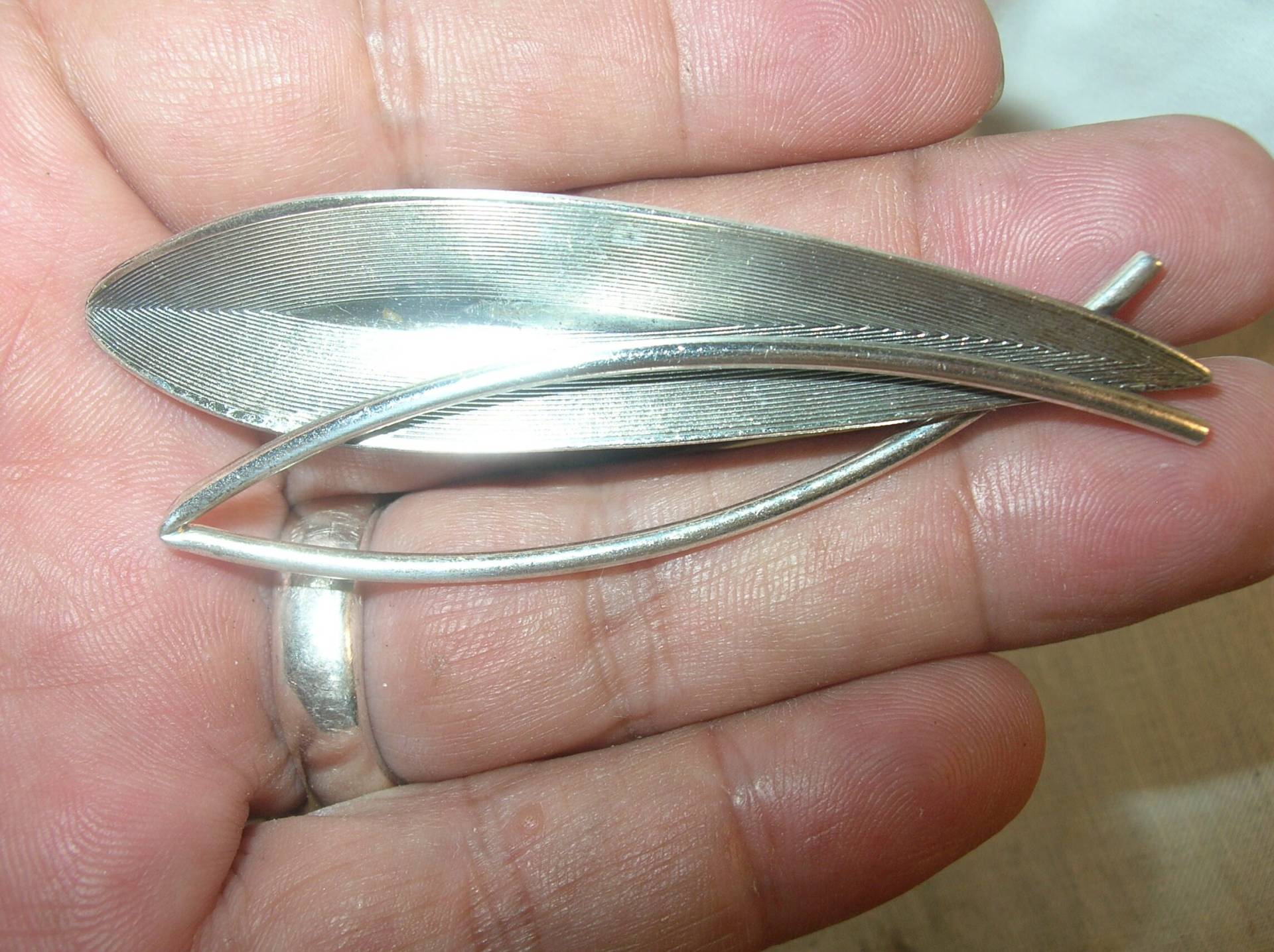 Vintage Sterling Mid-Century Brosche Von Beau Vintage Sterling Mid-Century Brosche Von Beau von robbiaantique