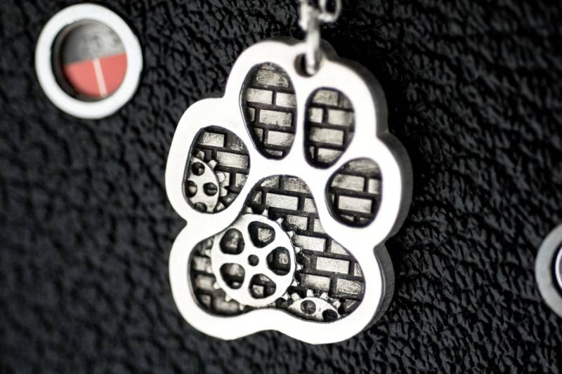 Paw Print Halskette Industrielle Hund Pfote Steam Punk-Zahnräder Sterling Anhänger Steampunk von rockmyworldinc