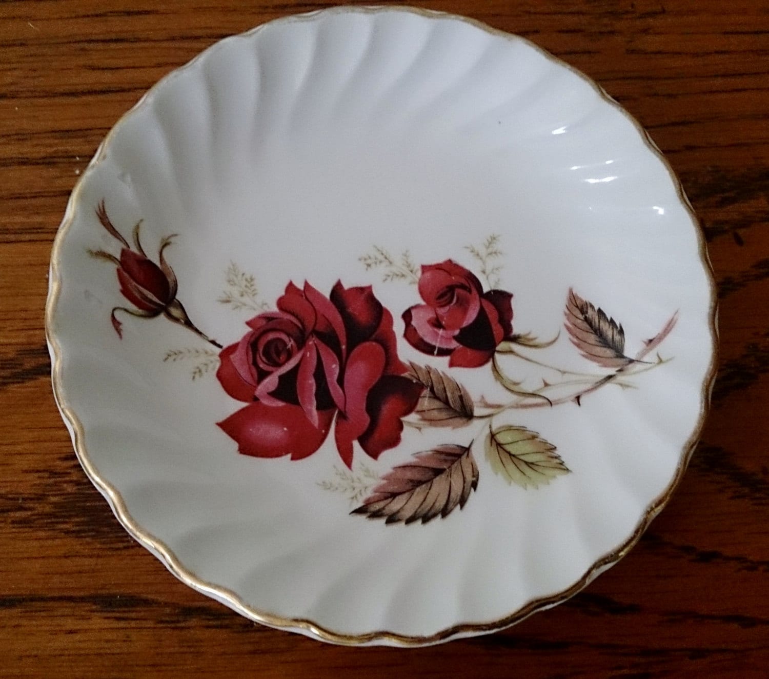 Vintage Swinnertons Royal Wessex | England Kleine Runde Feine Knochen China Schale Rote Rosen Design Und Kammrand von romantiquesvintage