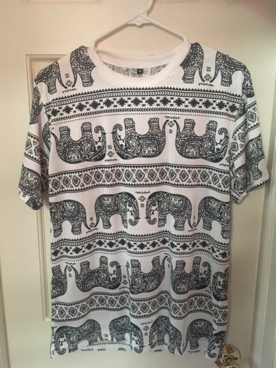 Elefant T-Shirt von roottoriseboutique