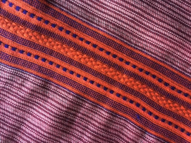 Weinrote Gestreifte Schal Aus Schafwolle & Baumwolle von roottoriseboutique