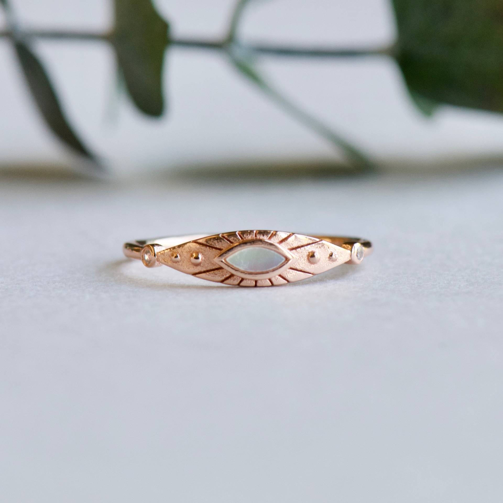 Rosegold Vermeil Ring, Marquise Perlmutt 925 Sterling Silber Boho Siegelring, Rose Und Choc Ring C1 von roseandchoc