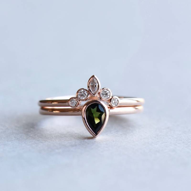 Set Von Zwei Ringen, 14K Solid Rose Gold Birnenring, Turmalin Ring Set, Zierlicher Ring, Jubiläumsgeschenk, Verlobungsring, Tropfenring, Hrg085 von roseandchoc