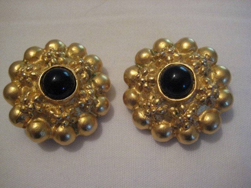 Vintage Deanna Hamro Designer Goldfarbene Ohrclips Vintage Deanna Hamro Designer Goldfarbene Ohrclips von rosemarynest