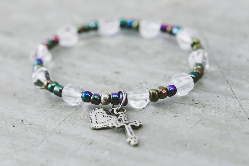 Rosenarmbänder Klar Facettierte Rondelle Kristall 8 Mm, Hand Gefertigt Christian, Rosenkranz Oder Kein Kreuz Armbänder von rosiesbracelets