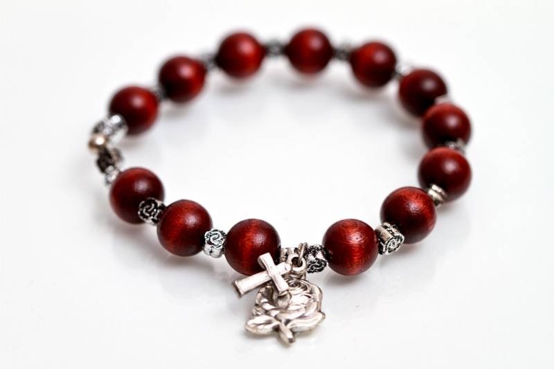 Rote Sandelholz 10 Mm Oder 8 Von Hand Gefertigt Christian, Rosenkranz Und Kein Kreuz Armbänder Rote Sandelholz 10 Mm Oder 8 Von Hand Gefertigt Christian, Rosenkranz Und Kein Kreuz Armbänder von rosiesbracelets