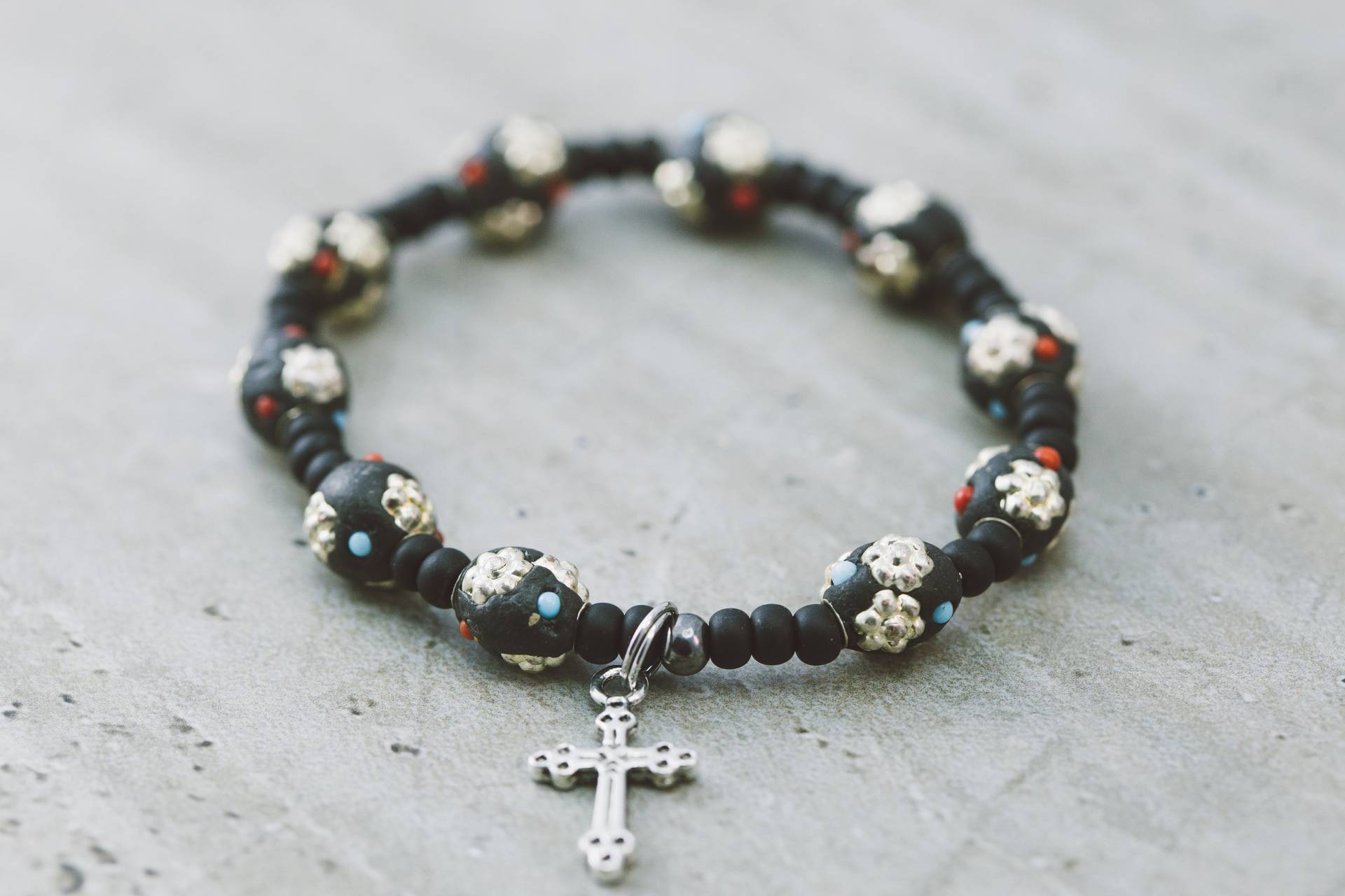 Vintage Handbemalte Keramik 8 Mm, Handgefertigt Christian, Rosenkranz & Keine Kreuz Armbänder Vintage Handbemalte Keramik 8 Mm, Handgefertigt Christian, Rosenkranz & Keine Kreuz Armbänder von rosiesbracelets