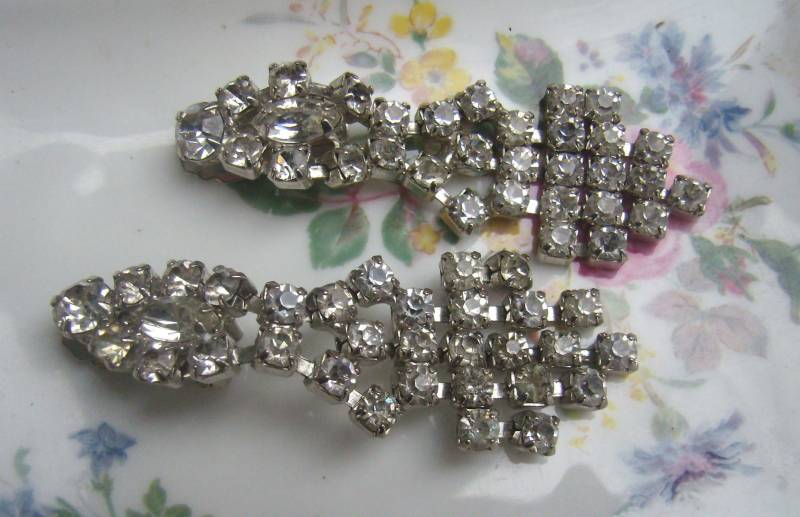 Große Vintage Strass Kronleuchter Ohrringe... Clip Backs... Hochzeit... Jahrestag Große Vintage Strass Kronleuchter Ohrringe... Clip Backs... Hochzeit... Jahrestag von rosiesvintageshop