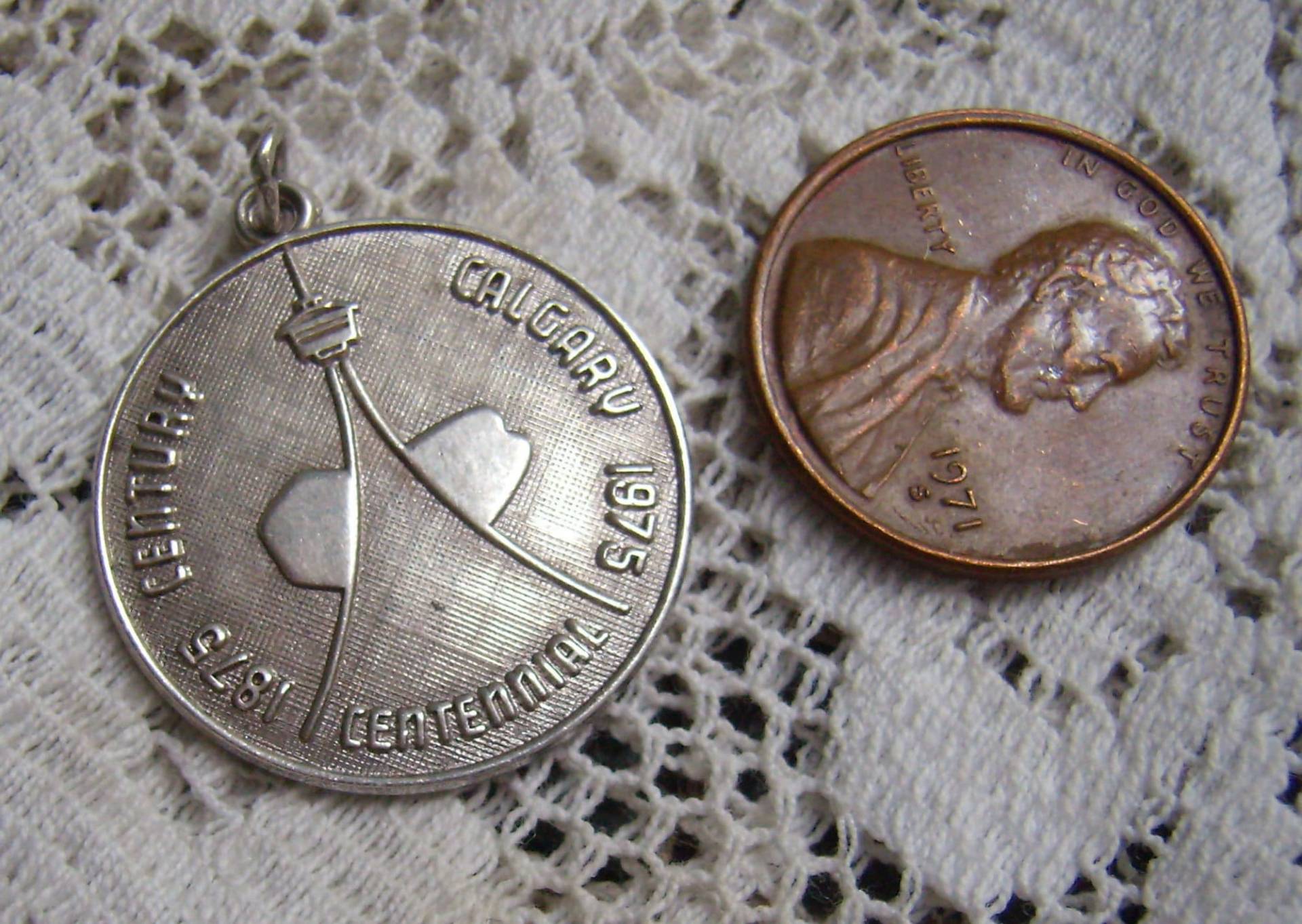 Vintage "Calgary" "Centennial 100 Year" Sterling Charm...alberta/ Canada Charm...rembrandt Charm Vintage "Calgary" "Centennial 100 Year" Sterling Charm...alberta/ Canada Charm...rembrandt Charm von rosiesvintageshop