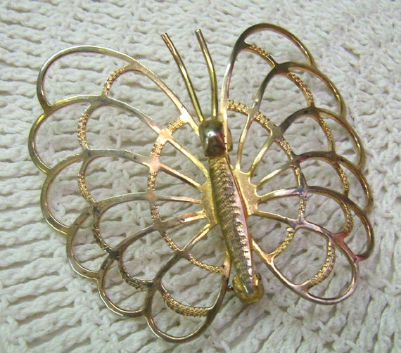 Vintage Sterling Silber Butterfly Brosche...open Work Design...gold Wash...signiert Bond Boyd...winged Butterfly Vintage Sterling Silber Butterfly Brosche...open Work Design...gold Wash...signiert Bond Boyd...winged Butterfly von rosiesvintageshop