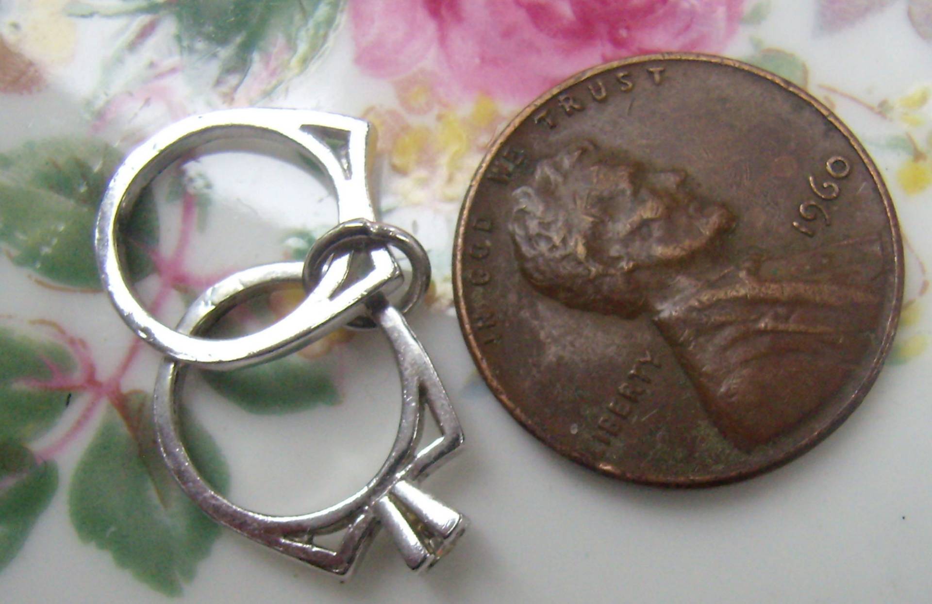 Vintage Sterling Silber Ehering Charm... Verlobungs - Und Ehering... Strass-Mitte... Hochzeitsgeschenk von rosiesvintageshop