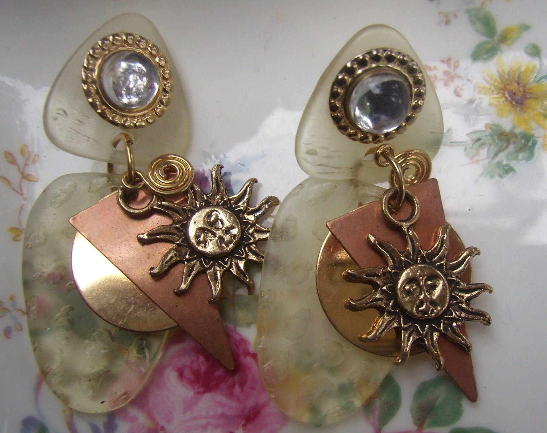 Vintage Stern Sonne Mixed Metal Post Back Ohrringe ... Kupfer/Gold Messing 4 Kunststoff Baumeln von rosiesvintageshop