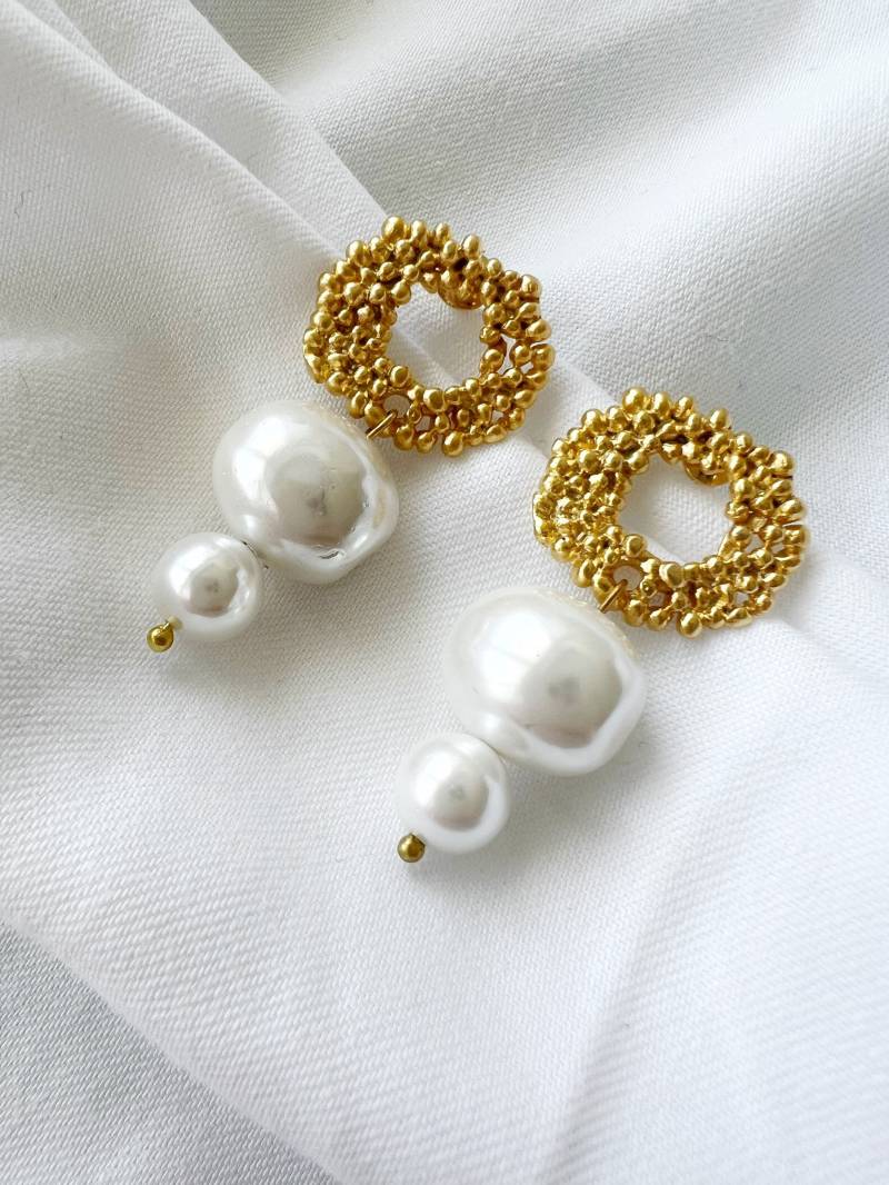 Perlenohrringe, Zierliche Goldperlenohrringe, Brautjungfer Ohrringe Geschenke von rozeandmore