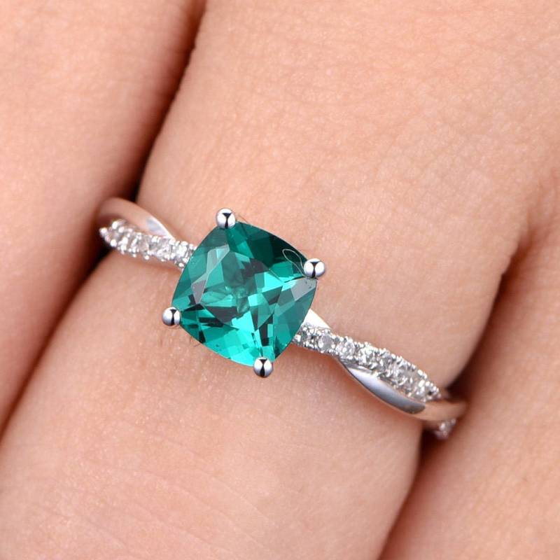 6mm Kissenschliff Smaragd Verlobungsring Twist Ehering 14K Weißgold Mai Geburtsstein Jahrestag Geschenke von rststudio