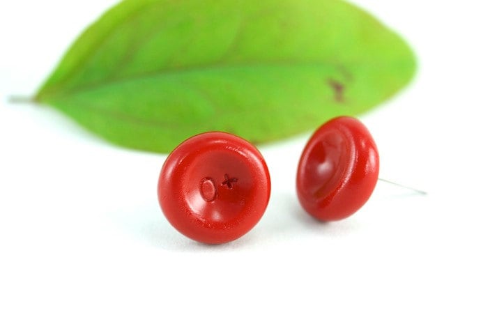 Rotes Blutkörperchen Ohrringe, Blutgruppe, Medizin Phlebotomie Mikrobiologie Geekery Arzt Skurril Echte Menschliche Anatomie Gothic Dracula Vampir Rotes Blutkörperchen Ohrringe, Blutgruppe, Medizin Phlebotomie Mikrobiologie Geekery Arzt Skurril Echte Menschliche Anatomie Gothic Dracula Vampir von rubipotamus