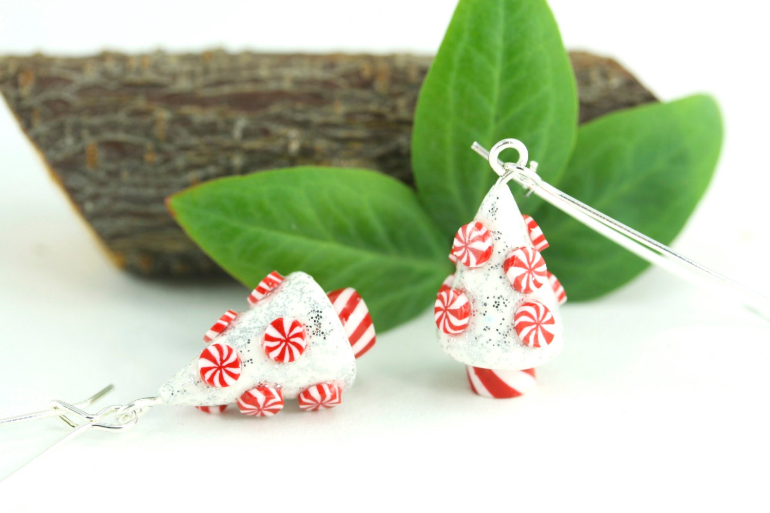 Weihnachtsbaum Ohrringe - Pfefferminz Candy Swirl Urlaub Miniatur Folklore Weihnachten Wunderlich Hostess Natur Neuheit Nostalgisch Winter Festlich Weihnachtsbaum Ohrringe - Pfefferminz Candy Swirl Urlaub Miniatur Folklore Weihnachten Wunderlich Hostess Natur Neuheit Nostalgisch Winter Festlich von rubipotamus