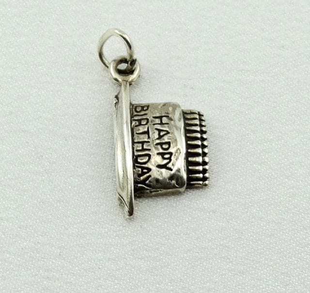 Alles Gute Zum Geburtstag Vintage Charm in Solid Sterling Silber Kostenloser Versand #hapyb-cm9 von rubysvintagejewelry