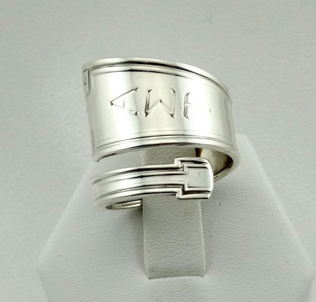 Alpha Omega Tau Sorority 1913 Gorham Gravierte "A E T" Vintage Sterling Silber Verstellbarer Löffel Ring Kostenloser Versand #aet4-D9-Spr2 von rubysvintagejewelry