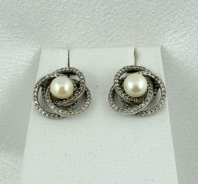 Atemberaubende Vintage Diamant Und Perle Ohrringe in 14K Weißgold #swirls-Erg1 Atemberaubende Vintage Diamant Und Perle Ohrringe in 14K Weißgold #swirls-Erg1 von rubysvintagejewelry