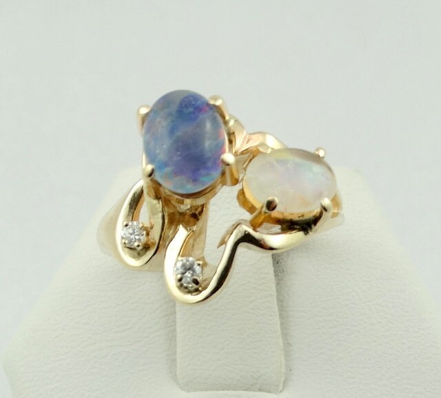 Designer Atemberaubender Natürlicher Opal Und Diamant 14K Gelbgold Vintage Ring Größe 5 3/4 Versandkostenfrei #designer-Gr5 von rubysvintagejewelry