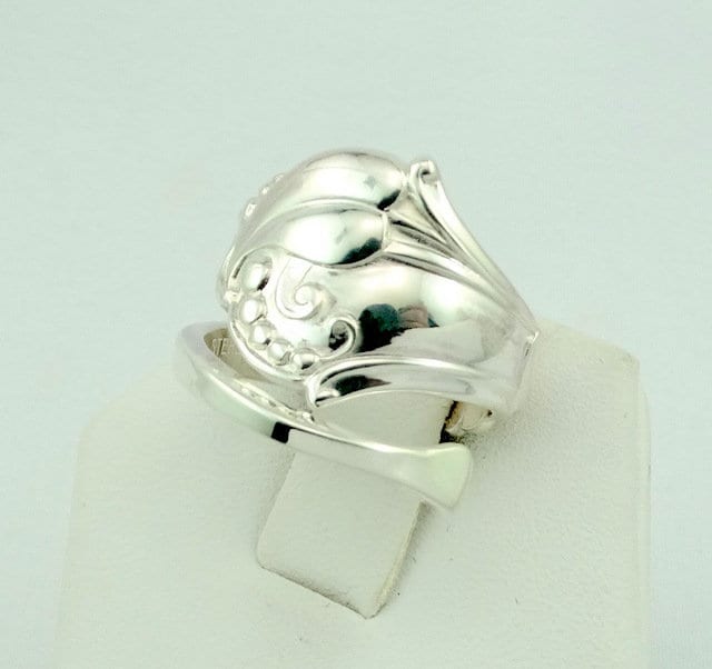 Einzigartige Floral Blatt Muster Echte Vintage Handgemachte Sterling Silber Löffel Ring Größe 6 1/2 Kostenloser Versand #leaf612-B7-Spr2 von rubysvintagejewelry