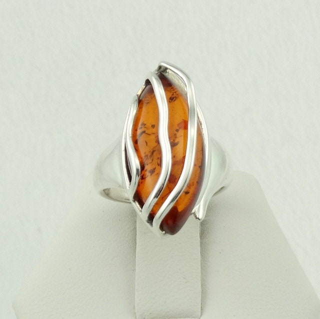 Einzigartiger Handgemachter Vintage Bernstein Cabochon Und Sterling Silber Ring Größe 4 1/4 Versandkostenfrei #414Amber-Sr5 von rubysvintagejewelry