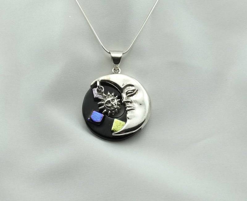 Funky Sonne Mond Und Sterne Sterling Silber Glas Anhänger. Kostenloser Versand 20" Serpentine Kette Enthalten #sunmoon-Spc5 von rubysvintagejewelry