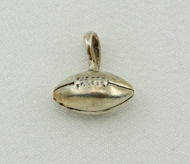 Fußball Vintage Solid Sterling Charme Kostenloser Versand #football2-cm2 Fußball Vintage Solid Sterling Charme Kostenloser Versand #football2-cm2 von rubysvintagejewelry