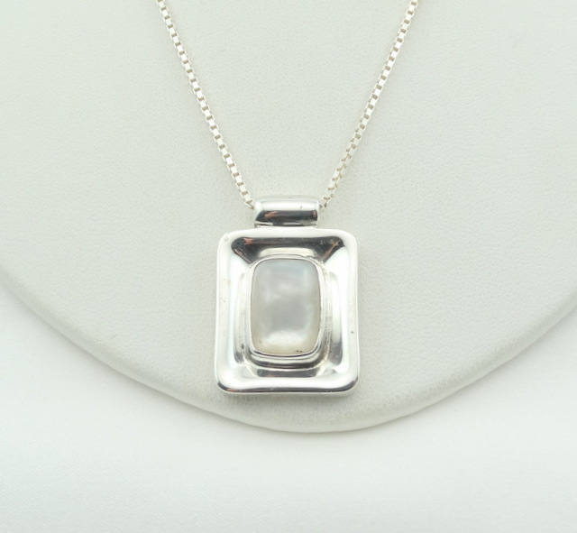 Gepunzte Inger K Vintage Sterling Silber Und Mutter Der Perle Anhänger. Kostenloser Versand 18 " Kette Enthalten #inger-Spc8 Gepunzte Inger K Vintage Sterling Silber Und Mutter Der Perle Anhänger. Kostenloser Versand 18 " Kette Enthalten #inger-Spc8 von rubysvintagejewelry