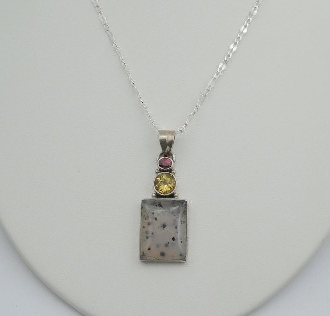 Granat, Citrine Und Montana Achat Anhänger Mit Einem 20 Zoll Sterling Silber Kette Kostenloser Versand #monta-Spc1 von rubysvintagejewelry