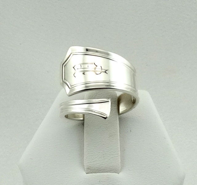"Gravierte Initial "P" Echter Vintage Handgemachter Sterling Silber Größenverstellbarer Löffelring Kostenloser Versand" #nitp-A9-Spr5 von rubysvintagejewelry