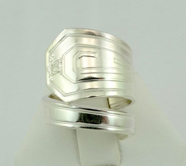 Gravierte Initiale "C" Echt Vintage Handarbeit Sterling Silber Größenverstellbar Löffel Ring Größe 6 1/2 Versandkostenfrei #letterc-Sr15 von rubysvintagejewelry