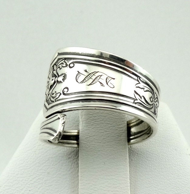 Handgravierter „S"-Initialring Aus Echtem Vintage-sterlingsilber Mit Löffel, Größenverstellbar, Kostenloser Versand #serb-C10-Spr5 von rubysvintagejewelry