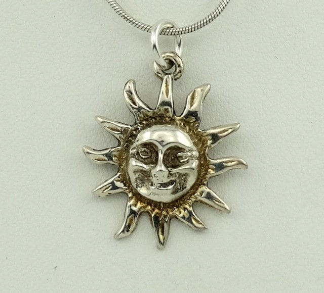 Here Comes The Sun Vintage Sonne Sterling Silber Anhänger Kostenloser Versand Mit 16" Kette Sun-Spc13 von rubysvintagejewelry