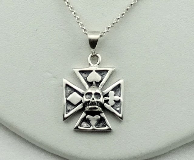 Jahrgang Vier Asse Und Schädel Malteser Kreuz Sterling Silber Anhänger. Kostenloser Versand 18' Kette Enthalten #4Aces-xp2 von rubysvintagejewelry